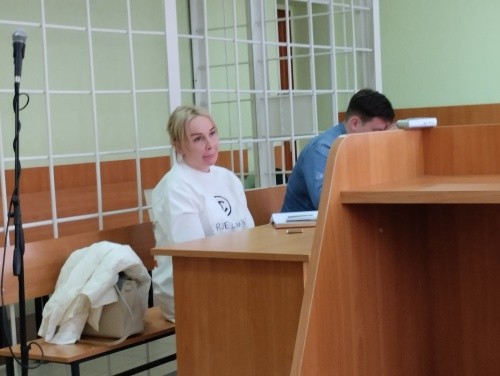 «Криминальное чтиво» по делу пивной «королевы» в Омске: свидетель не помнит что делал с полученной «обналичкой» «Криминальное чтиво» по делу пивной «королевы» в Омске: свидетель не помнит что делал с полученной «обналичкой»