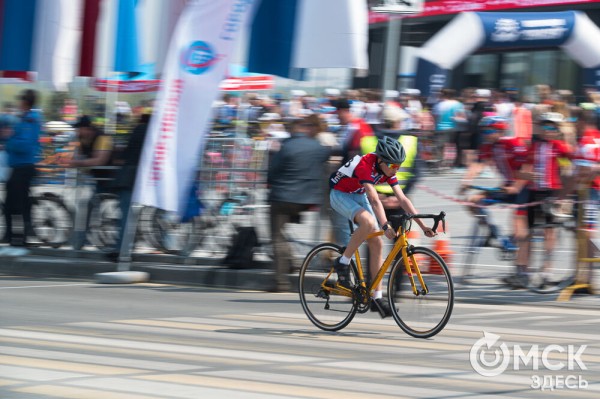 Как в Омске проходит велогонка памяти Леонида Живодёрова