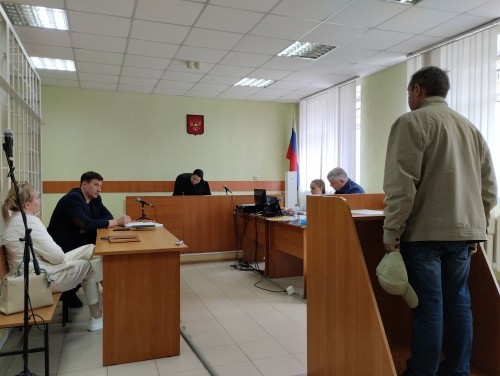 «Криминальное чтиво» по делу пивной «королевы» в Омске: свидетель не помнит что делал с полученной «обналичкой» «Криминальное чтиво» по делу пивной «королевы» в Омске: свидетель не помнит что делал с полученной «обналичкой»