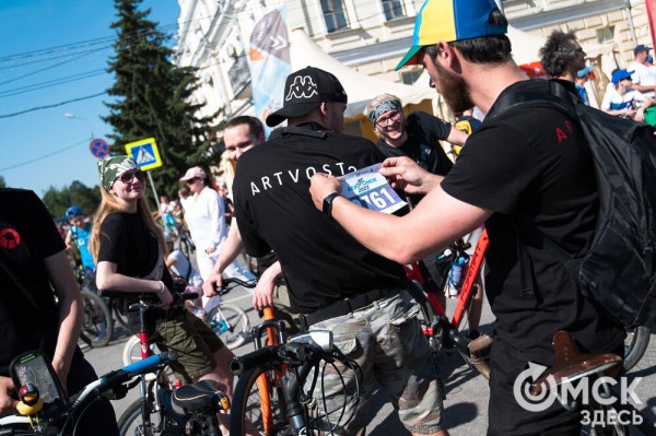 Есть рекорд! 4 тысячи велосипедистов промчались по центру Омска