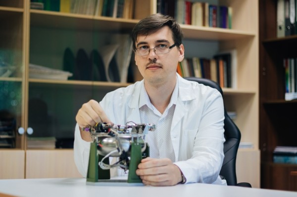 
									В Омске создали двигатели для космических аппаратов, работающие на спирте и воде   [ФОТО]  