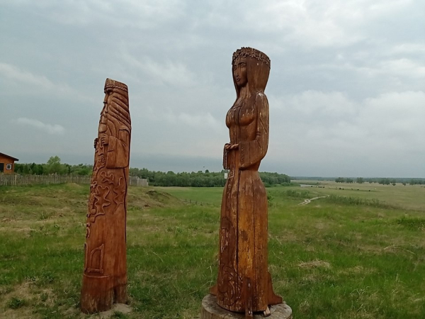 
									Вместо Сочи и Турции: зачем в Муромцево едут со всей России? 