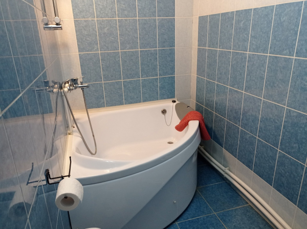 
									Вместо Сочи и Турции: зачем в Муромцево едут со всей России? 