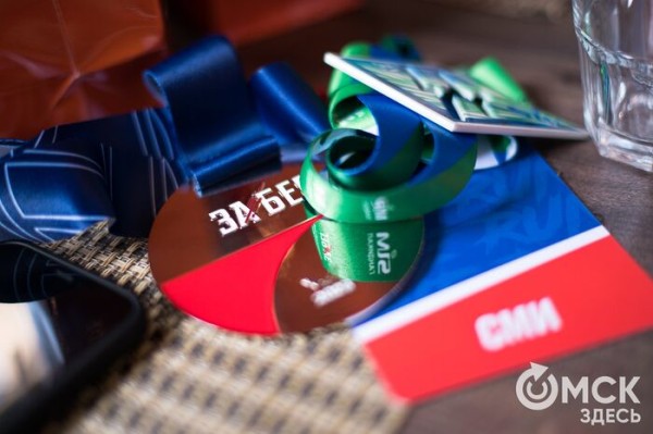 Бананы, охлаждающий пластырь и вода помогут омичам перенести жаркий забег Бананы, охлаждающий пластырь и вода помогут омичам перенести жаркий забег