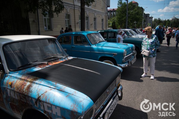 Гимн России в исполнении Дубцовой, парад национальностей и гастрономические изыски. Чем запомнится День России в Омске