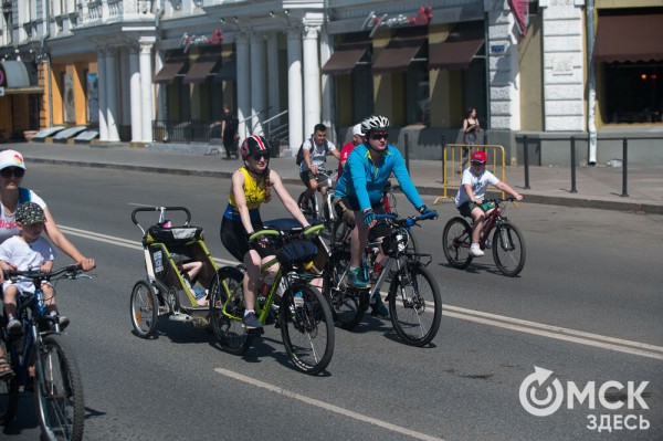 Есть рекорд! 4 тысячи велосипедистов промчались по центру Омска