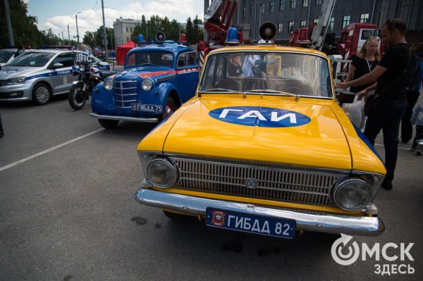Гимн России в исполнении Дубцовой, парад национальностей и гастрономические изыски. Чем запомнится День России в Омске