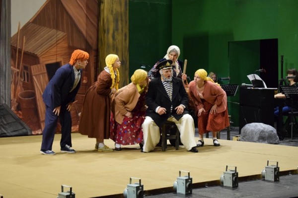 
									Омская драма завершает сезон аншлагами   [ВИДЕО]  