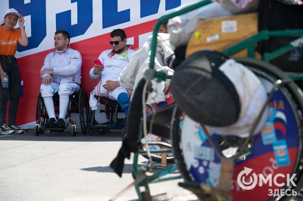 Гимн России в исполнении Дубцовой, парад национальностей и гастрономические изыски. Чем запомнится День России в Омске