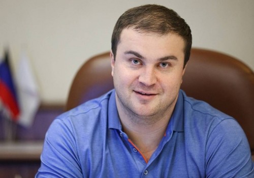 Врио губернатора Виталий Хоценко поздравил омичей с Днем России