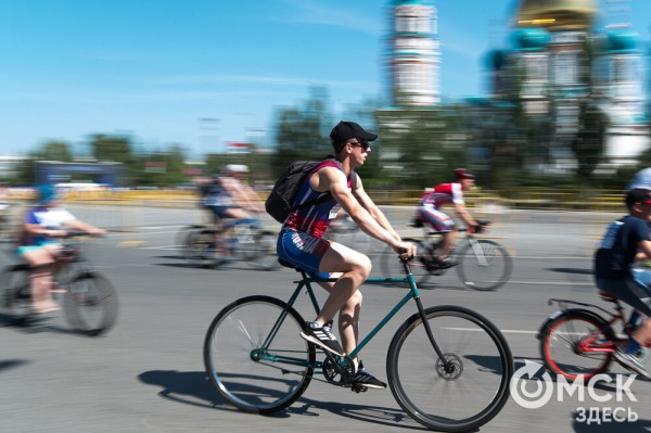 Есть рекорд! 4 тысячи велосипедистов промчались по центру Омска