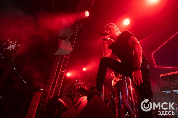 "Омск - это, скорее, гараж, а хочется жить в квартире". Экс-вокалист группы "Цемент banD" о переменах в жизни