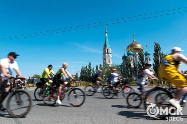 Есть рекорд! 4 тысячи велосипедистов промчались по центру Омска