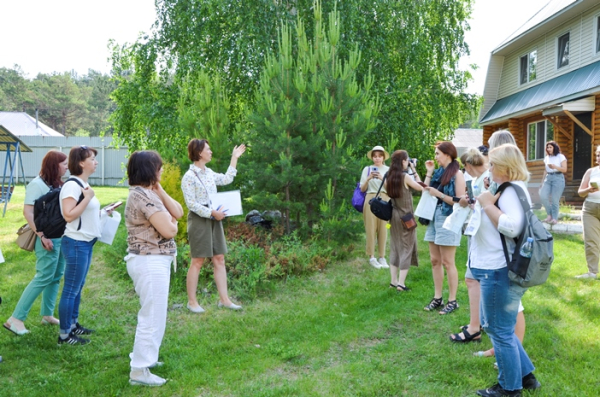 
									Вместо Сочи и Турции: зачем в Муромцево едут со всей России? 