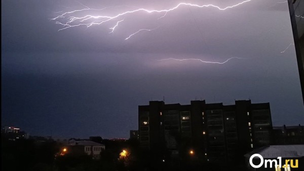 Ливни, град и грозы ожидаются в Новосибирской области на выходных