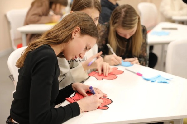 
									Алена ФРЕНЦЕЛЬ: «Ученики ЦСО «Юнита» никогда не вернутся к классно-урочной системе»   [ФОТО]  