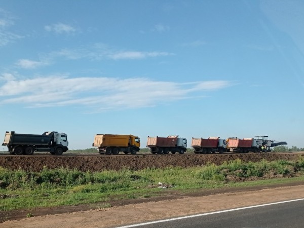 На трассе под Омском сносят путепровод через железную дорогу
На трассе под Омском сносят путепровод через железную дорогу