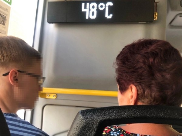 В мэрии заявляют, что кондиционеры работают в 133 автобусах и 111 троллейбусах
В мэрии заявляют, что кондиционеры работают в 133 автобусах и 111 троллейбусах