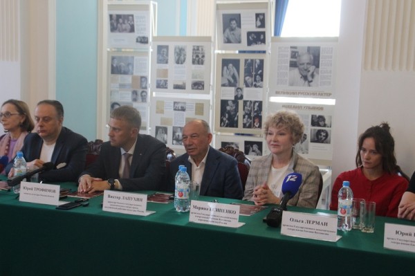 Жена барда Митяева заявила, что в Омске самые красивые женщины
Жена барда Митяева заявила, что в Омске самые красивые женщины