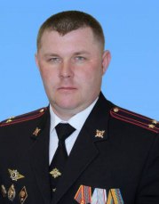 
									Уволенный из полиции за драку Меркушов возглавил Черлакский район 