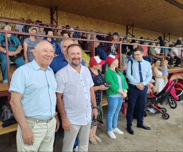 
									В Омском районе прошли скачки Большого Сибирского круга 