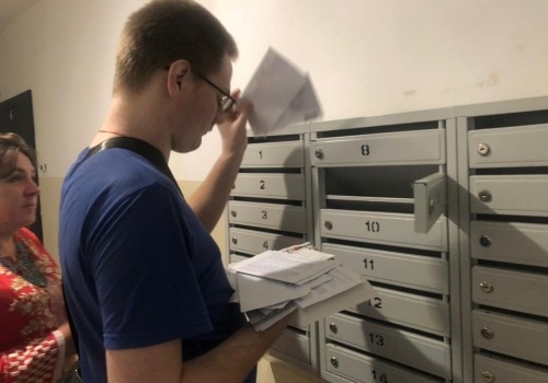 Сирота из Омска пожаловался в Следком на избиение в полиции и отъем двух квартир