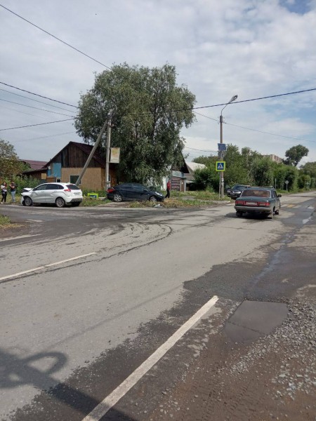 
									В столкновении двух машин в Омске пострадала 5-летняя девочка   [ФОТО]  