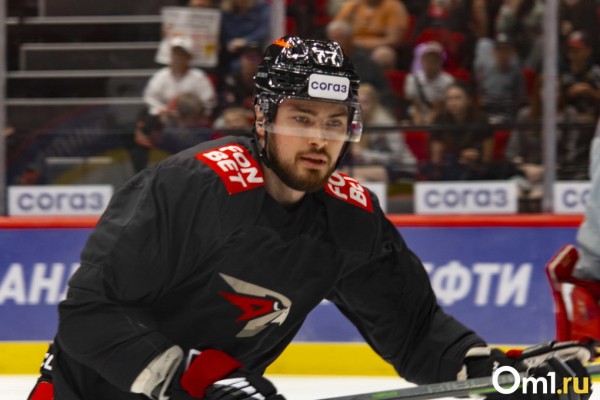 Новые игроки и детские плакаты: в Омске прошла открытая тренировка «Авангарда»