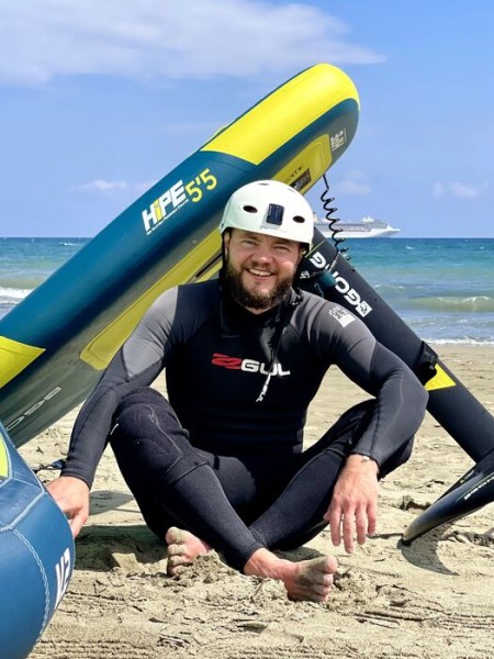 Зомби-программисты, gamedev и русский айтишник на Кипре. Senior в IT рассказал, как попасть на собеседование