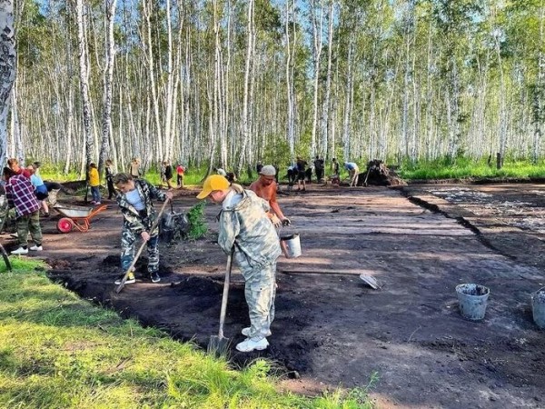 В Омской области расконсервировали древний курган