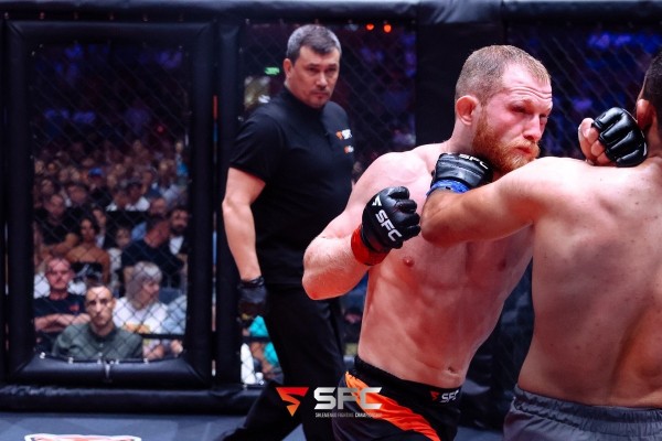 
									Танцы, сломанная рука и победа Шлеменко: в Омске прошел самый дорогой турнир по ММА   [ФОТО+ВИДЕО]  