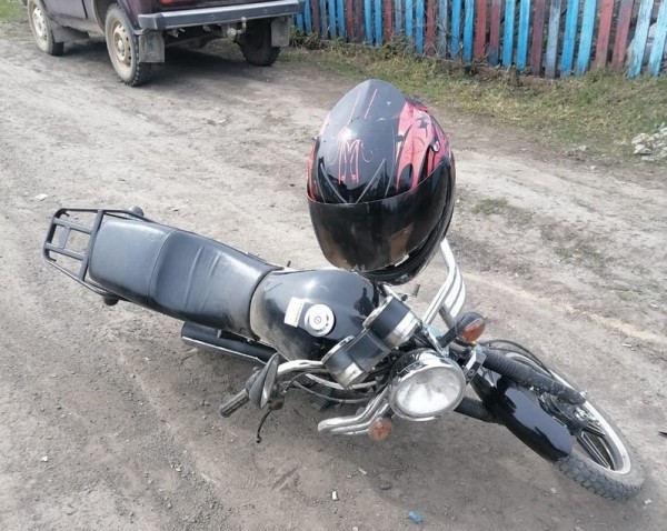 
									В Омске школьник на мопеде протаранил иномарку под управлением пенсионера 