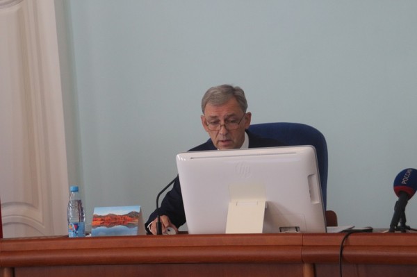 
									Артемов стал председателем омского Заксобрания 