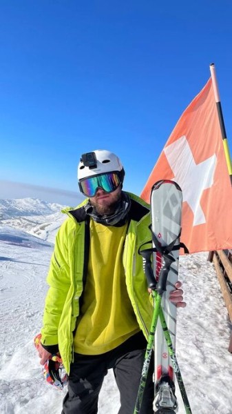 Зомби-программисты, gamedev и русский айтишник на Кипре. Senior в IT рассказал, как попасть на собеседование