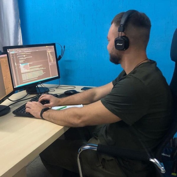 Зомби-программисты, gamedev и русский айтишник на Кипре. Senior в IT рассказал, как попасть на собеседование