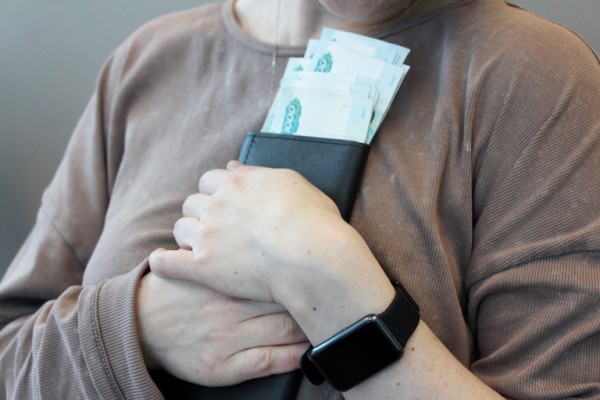 Каждый день наличные используют всего 11 % россиян
Каждый день наличные используют всего 11 % россиян