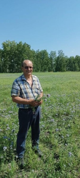 Геннадий Руль: «Конфликт пасечников и фермеров продолжается, но власть не может и не хочет его решать» Геннадий Руль: «Конфликт пасечников и фермеров продолжается, но власть не может и не хочет его решать»