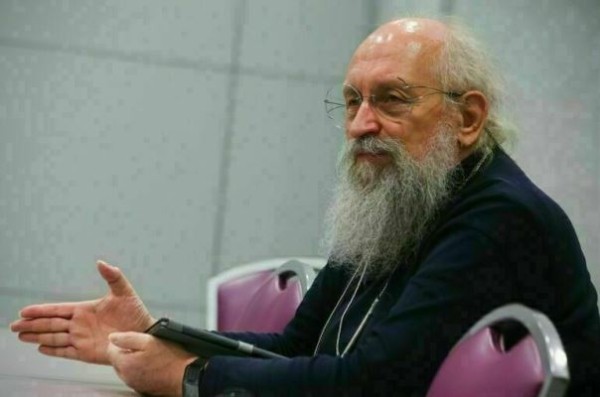 ЕГЭ забирает из Омска лучшую молодежь: экзамен нужно отменять?
ЕГЭ забирает из Омска лучшую молодежь: экзамен нужно отменять?