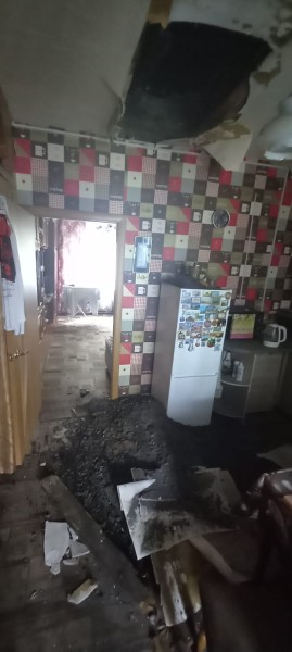 
									В одной из омских квартир рухнул потолок   [ФОТО]  