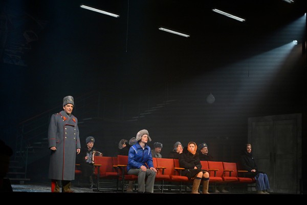 
									Театр Вахтангова «отправил» омских зрителей во времена СССР   [ФОТО]  