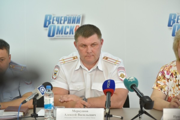 
									Уволенный за пьяную драку экс-полицейский Меркушов может возглавить Черлакский район 