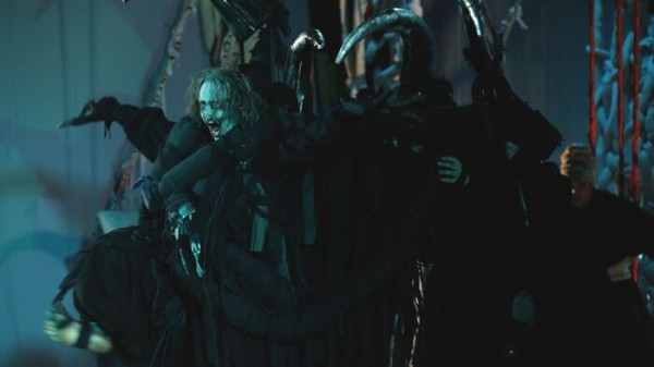 Электрик по кадровой сущности, художник по сути своей. Секреты работы с театральным светом