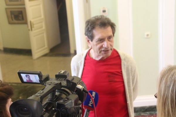 Актер Евгений КНЯЗЕВ: «Сегодня серьезное искусство побеждает эстраду»
Актер Евгений КНЯЗЕВ: «Сегодня серьезное искусство побеждает эстраду»