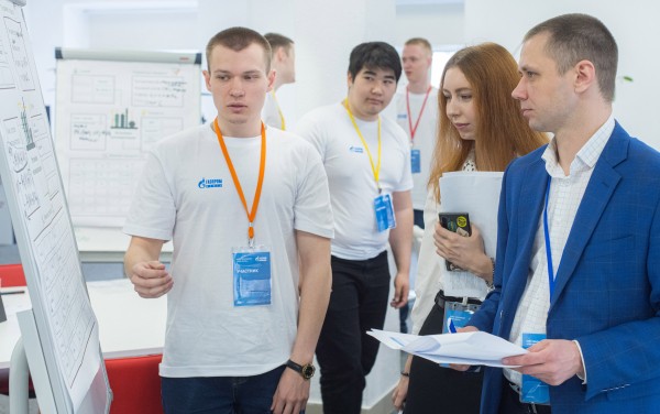 
									Студенты политеха попробовали себя в роли сотрудников Омского НПЗ 