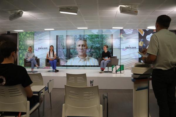 "Мы потребляем больше, чем нужно". Что такое осознанное потребление и как его практиковать в Омске?