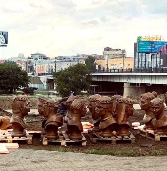 
									В Омск приехали бюсты спортсменов для Аллеи чемпионов   [ФОТО]  