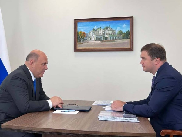 
									Хоценко попросил у Мишустина деньги на школу в Омске   [ФОТО]  