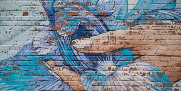 Хочется верить, что эти руки спасут. Граффити на Левобережье, которое заставляет задуматься о жизни Хочется верить, что эти руки спасут. Граффити на Левобережье, которое заставляет задуматься о жизни