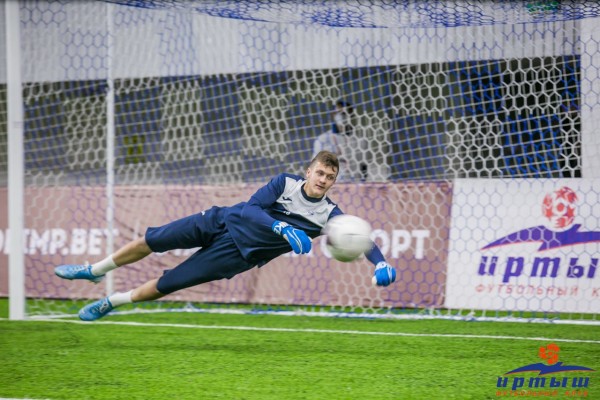 В «Иртыш» вернулся вратарь Полетаев  
									В «Иртыш» вернулся вратарь Полетаев