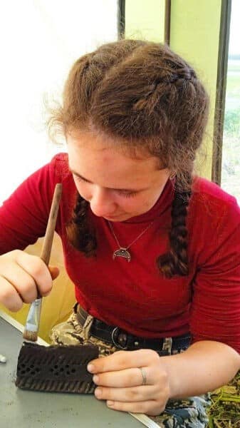 "Ощутить пульс жизни Средневековья". Омские студенты завершили раскопки в Приобье